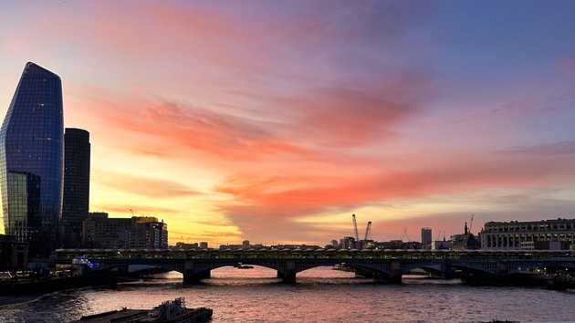 Millenium bridge sunset